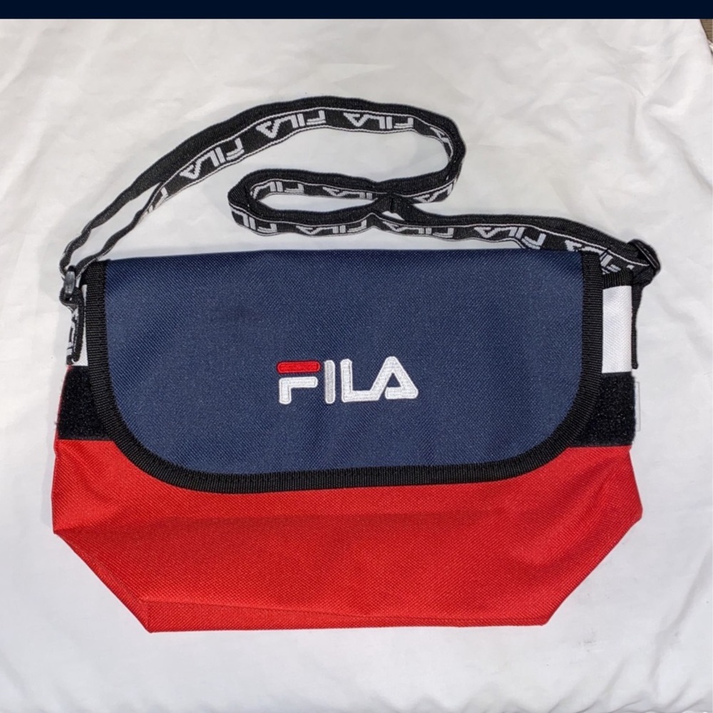 Fila purse